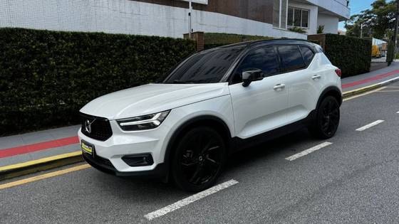 VOLVO XC40 2.0 T5 GASOLINA R-DESIGN AWD GEARTRONIC VOLVO XC40 2.0 T5 GASOLINA R-DESIGN AWD GEARTRONIC